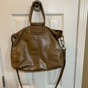 Hobo Shelia crossbody Olive